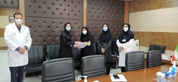 تقدیر از مسئول روابط عمومی بیمارستان مادر و کودک شوشتری