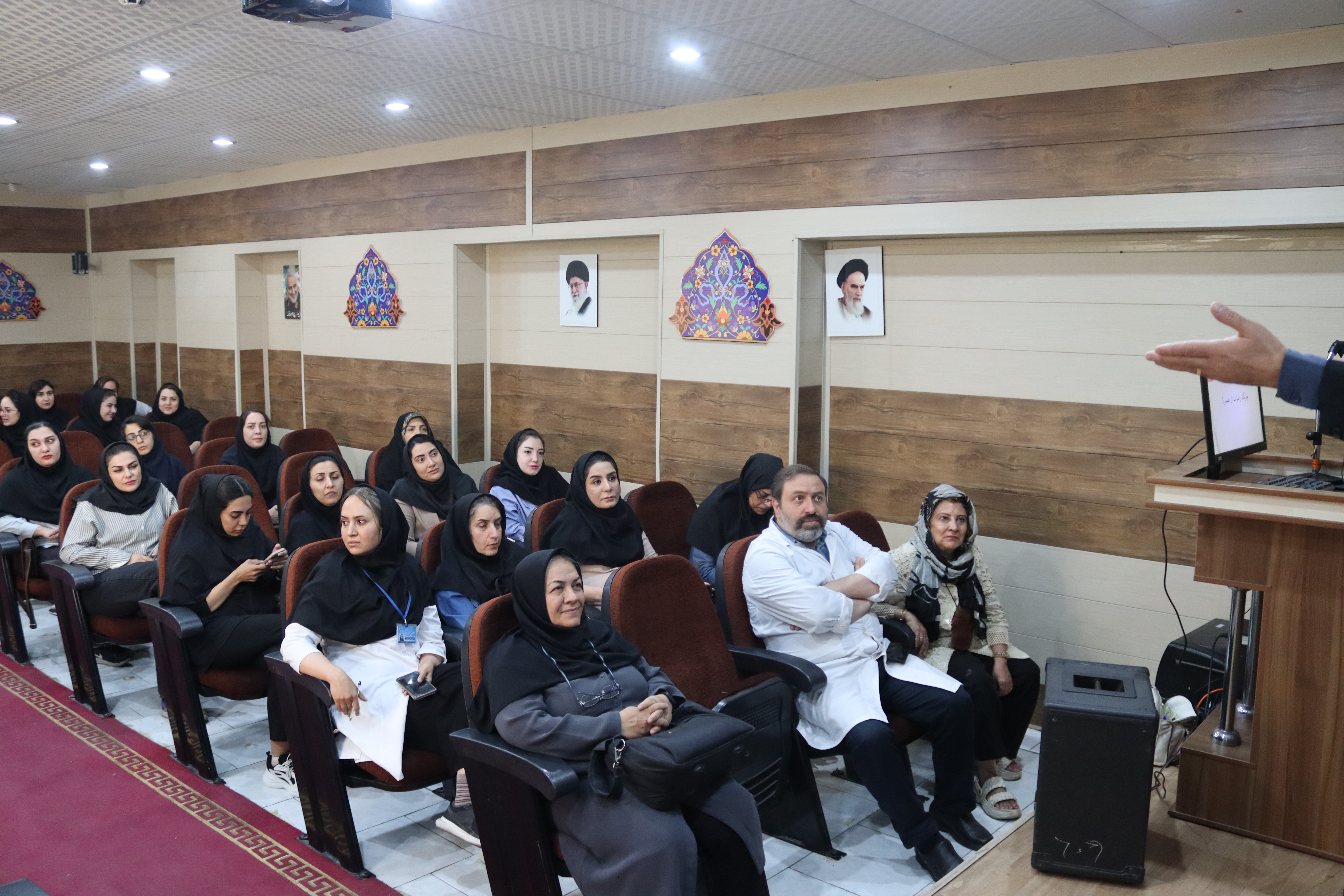 کلاس اموزشی تکریم مادر بارداری